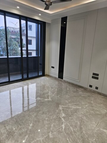 Room in 4 BHK Builder Floor at Greater Kailash I – for Sale