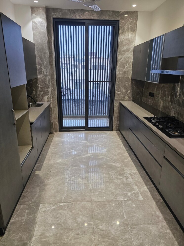 Balcony, greater kailash i 4 Bedroom 1000 Sq.Yd. Builder Floor In Greater Kailash I Delhi 8432602