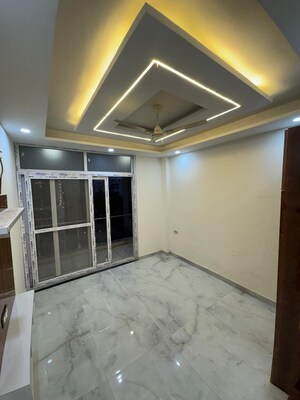 Room in 3 BHK Builder Floor at Gms Road – for Sale