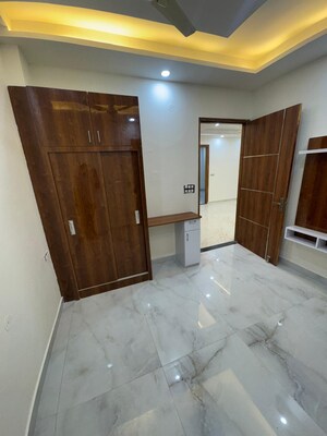 Room in 3 BHK Builder Floor at Gms Road – for Sale