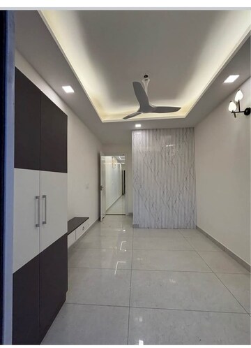 Room in 2 BHK Apartment at Doon Trafalgar Extension, Aman Vihar – for Sale