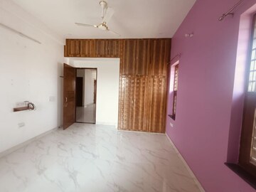 Room in 2 BHK Builder Floor at Sector 84 – for Rent