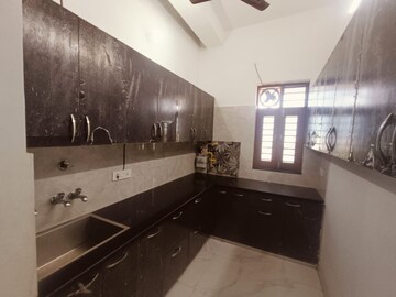 Kitchen in 2 BHK Builder Floor at Sector 84 – for Rent