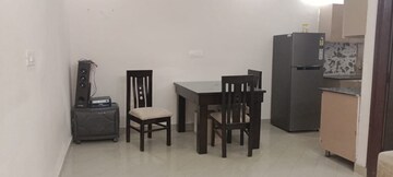 Room in 2 BHK Builder Floor at Sunshine Enclave, Vip Road – for Rent