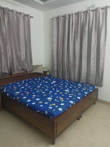 Bedroom in 3 BHK Builder Floor at Saurabh Niwas, Sector 40 – for Rent