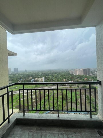 2 BHK Apartment For Rent in Runwal Gardens, Dombivli East