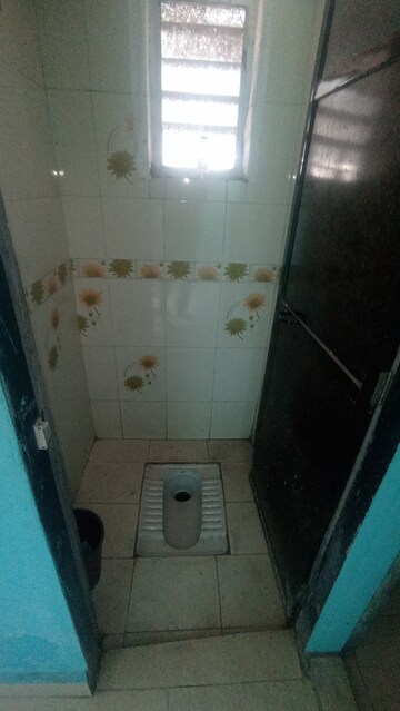 Bathroom in 1 BHK Apartment at Dombivli West – for Rent