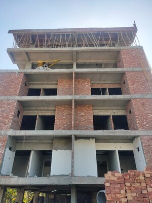 1 BHK Builder Floor For Sale in JakhaN-Rajpur Road