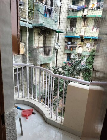 Balcony in 2.5 BHK Apartment at Mayur Vihar Phase 1 Extension – for Rent