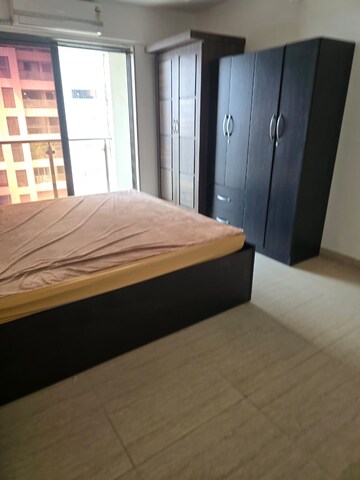 Bedroom in 2 BHK Apartment at HDIL Metropolis Residences, Andheri West – for Rent
