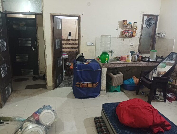  Parking, mayur vihar phase 1 1.5 Bedroom 450 Sq.Ft. Builder Floor In Mayur Vihar Phase 1 Delhi 8432810