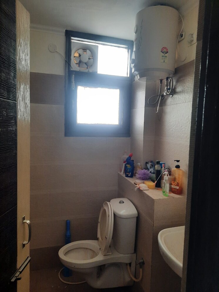 Bathroom, chandigarh-hollywood-heights-1 3 Bedroom 1790 Sq.Ft. Apartment In Lohgarh Zirakpur 8432799