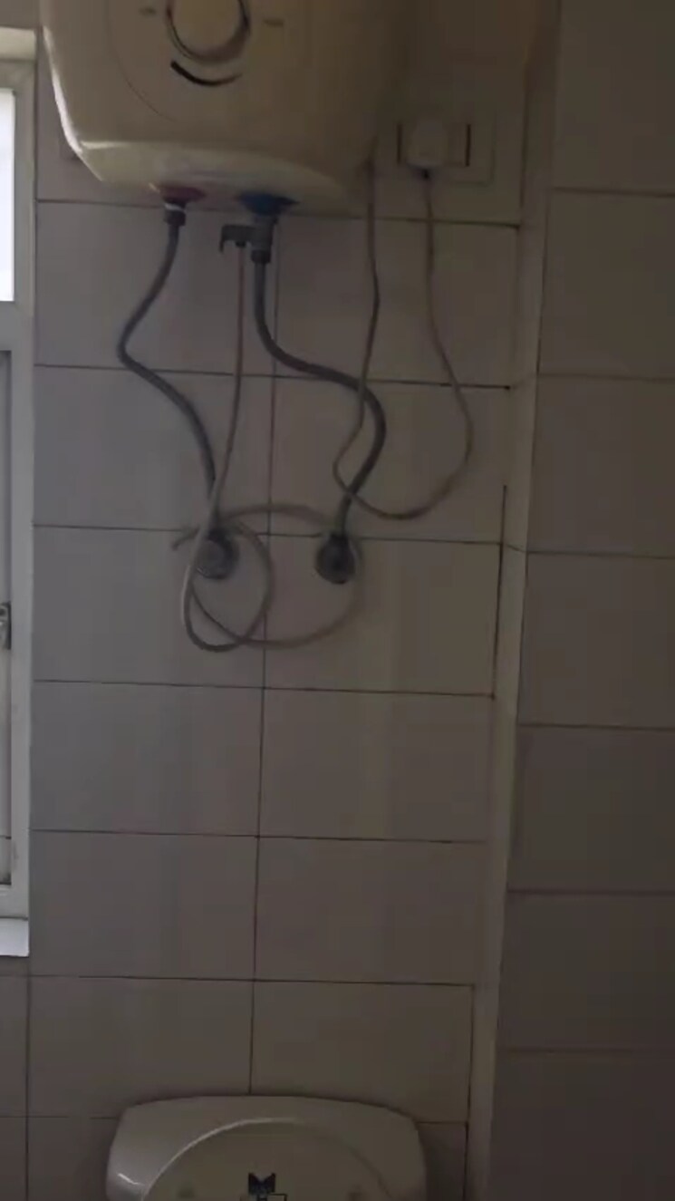 Bathroom, bptp-princess-park 2 Bedroom 1165 Sq.Ft. Apartment In Sector 86 Faridabad 8432842