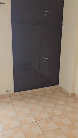 Room in 2 BHK Apartment at BPTP Princess Park, Sector 86 – for Sale