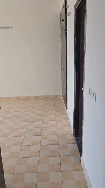 Room in 2 BHK Apartment at BPTP Princess Park, Sector 86 – for Sale
