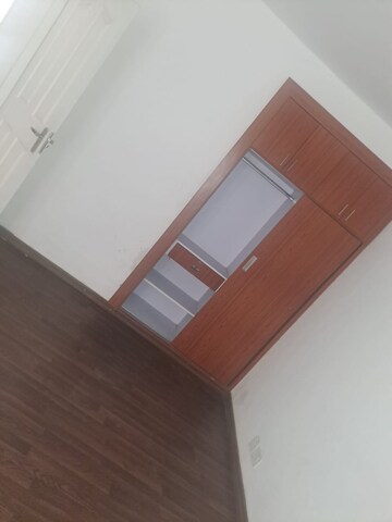 Room in 3 BHK Apartment at Puri Pranayam, Sector 82 – for Rent