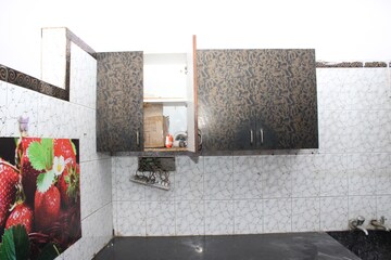Bedroom in 2 BHK Independent House at Gomti Nagar – for Rent