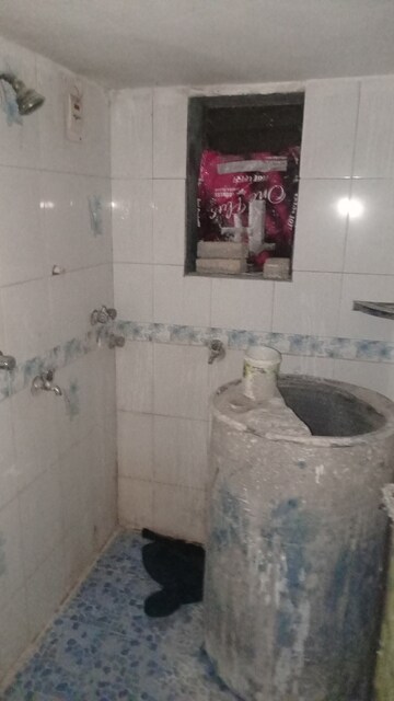 Bathroom in 1 BHK Apartment at Dombivli West – for Rent