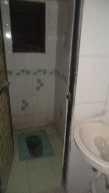 Bathroom in 1 BHK Apartment at Dombivli West – for Rent
