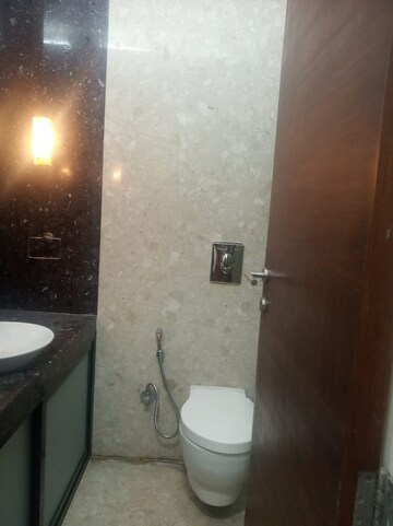 Bathroom in 4 BHK Apartment at Sumer Trinity Towers, Prabhadevi – for Sale