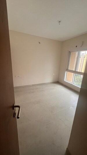 Room in 2 BHK Apartment at Dosti West County, Balkum Pada – for Sale