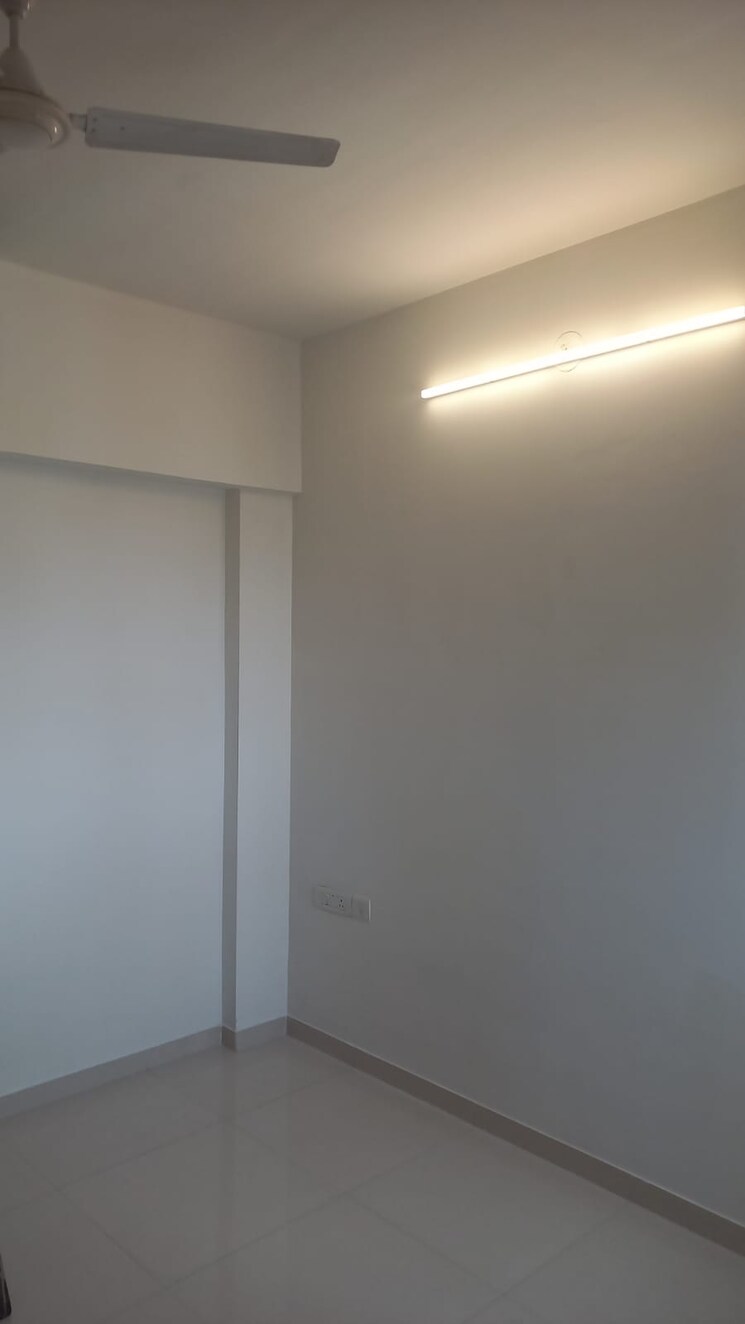 Room, lodha-splendora 1 Bedroom 464 Sq.Ft. Apartment In Ghodbunder Road Thane 8432942