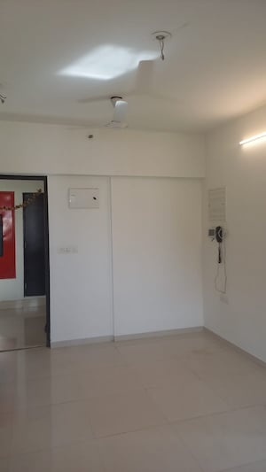 Room in 1 BHK Apartment at Lodha Splendora, Ghodbunder Road – for Sale