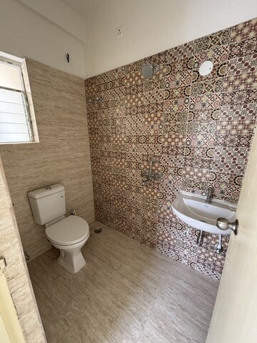 Bathroom in 2 BHK Apartment at Thakuranir Chak – for Sale
