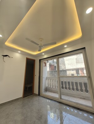 Master Bedroom in 3 BHK Builder Floor at Govindpuri – for Sale