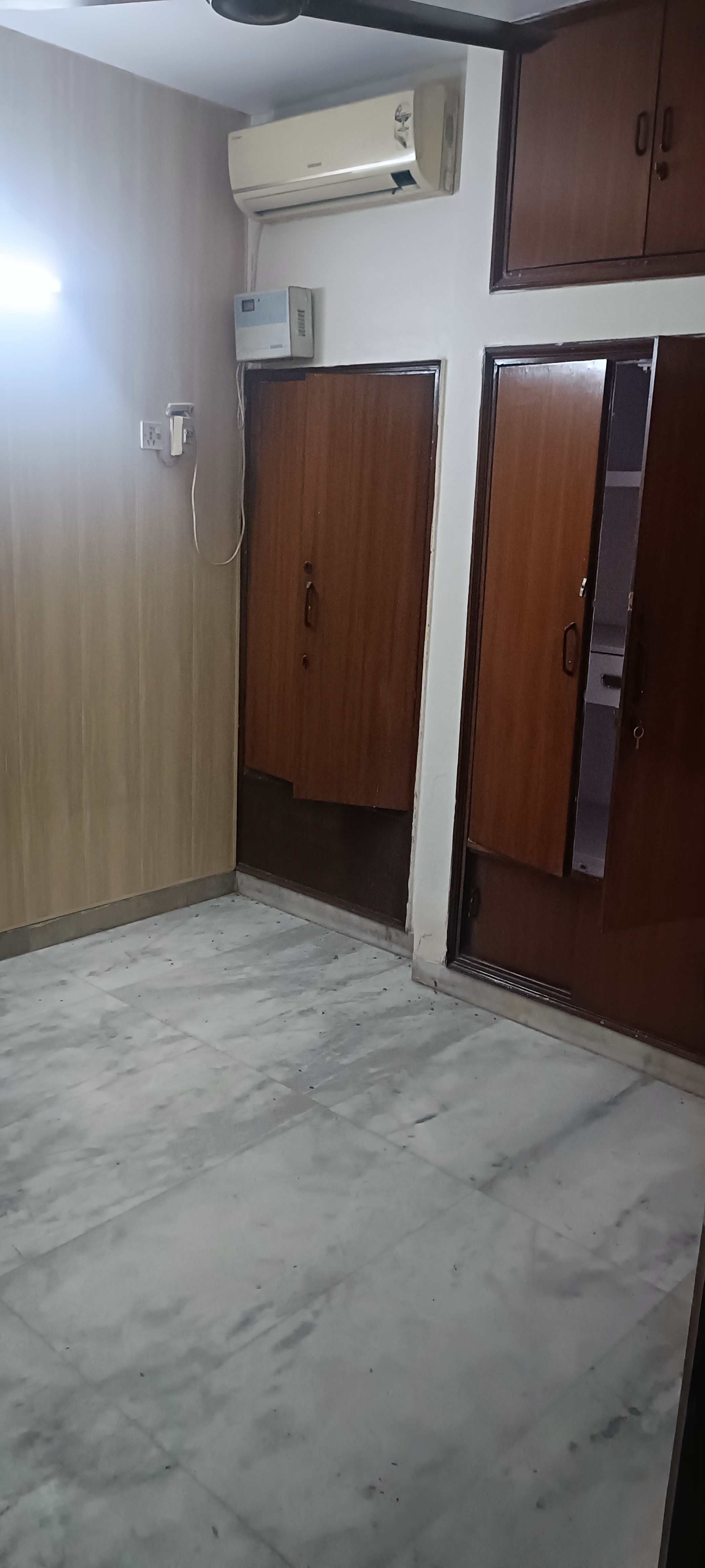 4 BHK + Pooja Room,Servant Room,Study Room,Extra Room Apartment For Sale in Rps Sheikh Sarai