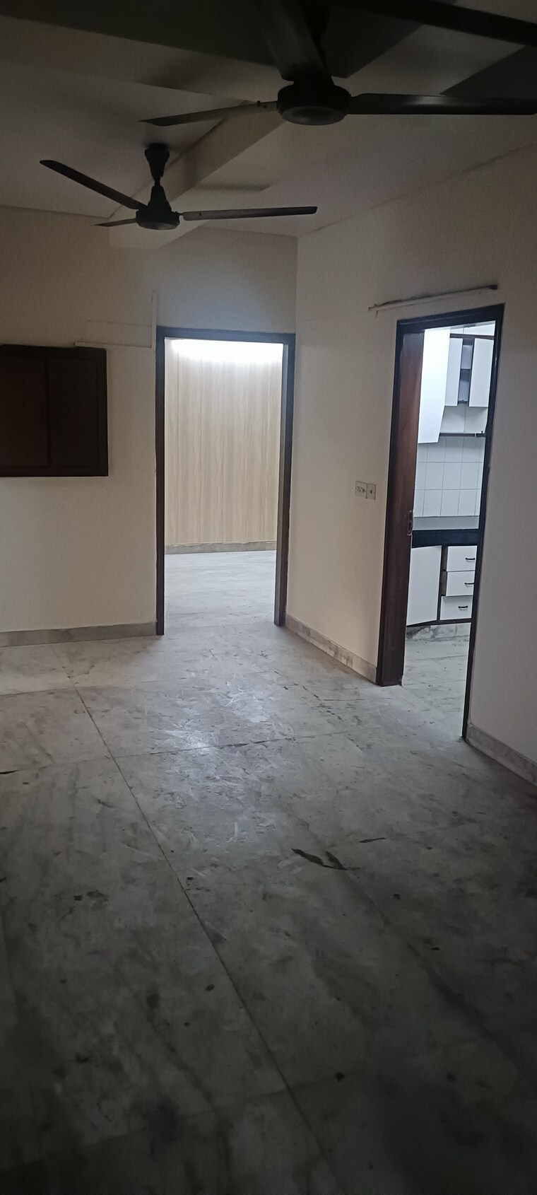 Room, sheikh sarai 4 Bedroom 270 Sq.Yd. Apartment In Sheikh Sarai Delhi 8432988