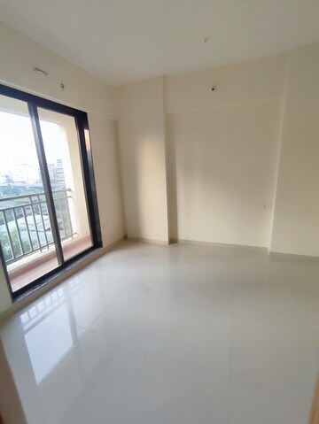 Bedroom in 2 BHK Apartment at Rosa Bella, Ghodbunder Road – for Rent