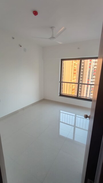 Room in 2 BHK Apartment at Shapoorji Pallonji Joyville Celestia, Hadapsar – for Rent