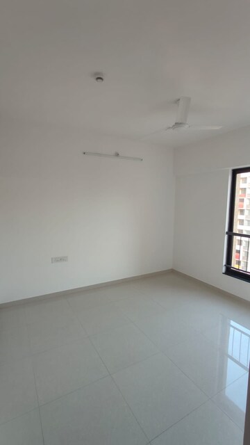 Room in 2 BHK Apartment at Shapoorji Pallonji Joyville Celestia, Hadapsar – for Rent
