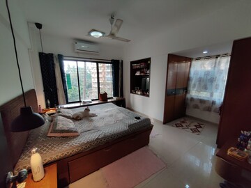 Bedroom in 2 BHK Apartment at Manish Sea Croft, Bandra West – for Rent