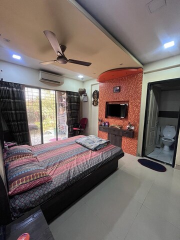 Bedroom in 3 BHK Apartment at Gundecha Orchid Tower, Kandivali East – for Rent