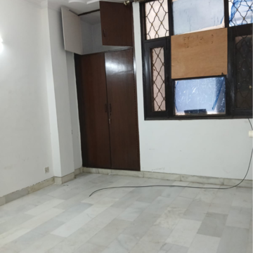 Room in 2 BHK Builder Floor at Chittaranjan Park – for Rent