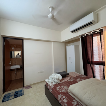 Bedroom in 1 BHK Apartment at Lodha Amara Tower 36 And 37, Sandoz Baug – for Rent