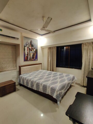 Bedroom in 3.5 BHK Apartment at Venus Apartments Cuffe Parade, Cuffe Parade – for Rent
