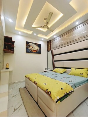 Bedroom in 3 BHK Builder Floor at Lucky The Palm Valley, Sector 1 Greater Noida – for Sale