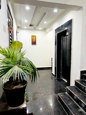 Master Bedroom in 3 BHK Builder Floor at Lucky The Palm Valley, Sector 1 Greater Noida – for Sale