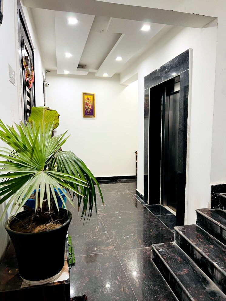 Master Bedroom, lucky-the-palm-valley 3 Bedroom 1500 Sq.Ft. Builder Floor In Sector 1 Greater Noida Greater Noida 8433064