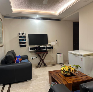 Team Area in 4 BHK Builder Floor at New Friends Colony – for Rent