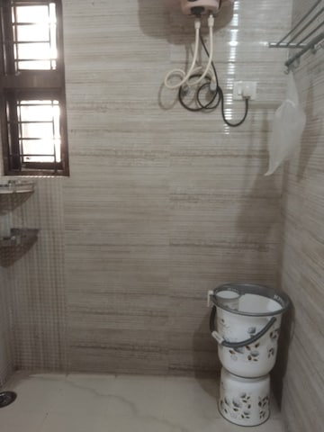 Attached Bathroom in 3 BHK Apartment at Rajendra Nagar – for Rent