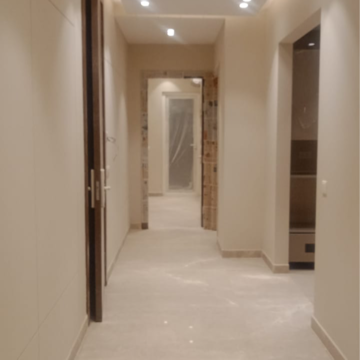 Building Lobby in 3 BHK Builder Floor at Shivalik Colony – for Rent