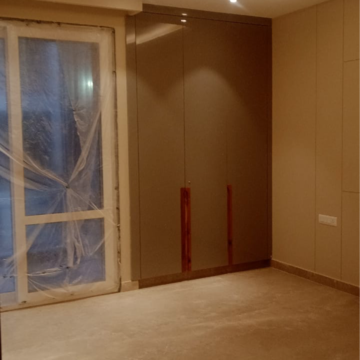 Room in 3 BHK Builder Floor at Shivalik Colony – for Rent