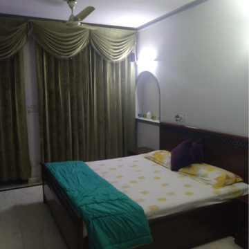 Bedroom in 3 BHK Builder Floor at Chittaranjan Park – for Rent