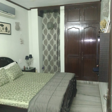 Bedroom in 3 BHK Builder Floor at Chittaranjan Park – for Rent