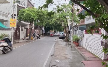 Plot For Sale in Chipiyana Buzurg