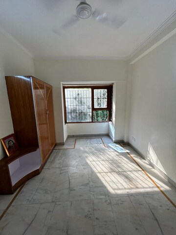 Bedroom in 3 BHK Builder Floor at Uppal Southend, Sector 49 – for Rent